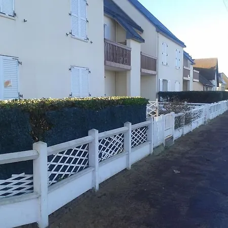 F2 Et Jardinet Face Et Acces Direct Appartement Bernières-sur-Mer