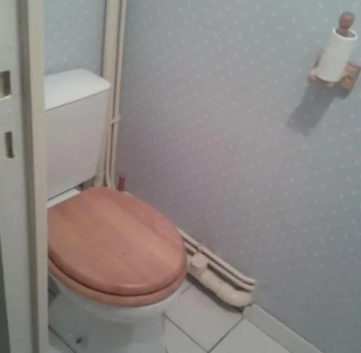 F2 Et Jardinet Face Et Acces Direct