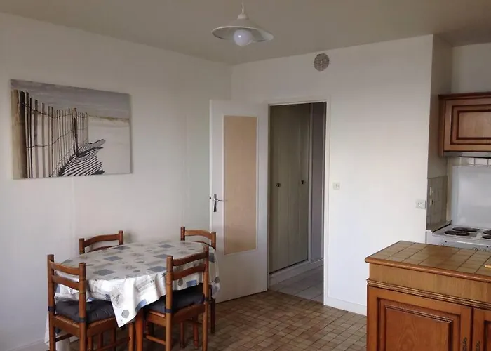 F2 Et Jardinet Face Et Acces Direct Bernières-sur-Mer