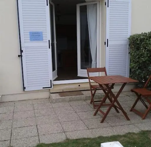 F2 Et Jardinet Face Et Acces Direct Appartement Bernières-sur-Mer